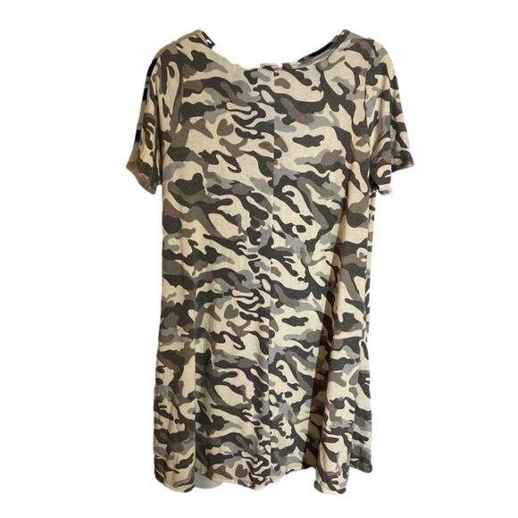V NECK CAMOUFLAGE DRESS KHAKI WOMENS SIZE MEDIUM - Picture 2 of 5
